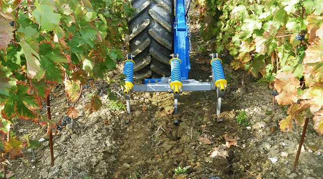 actisol-viticulture-montage-enjambeur-dents-fines image 1