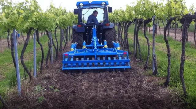 actisol-mult-a-cultivateur-vigne-large-dents-rouleau image 1