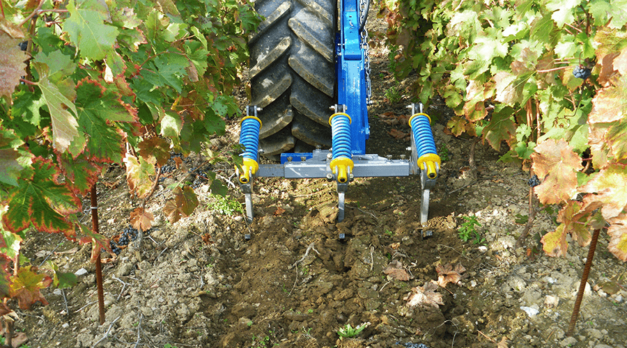 actisol-viticulture-montage-enjambeur-dents-fines image 1
